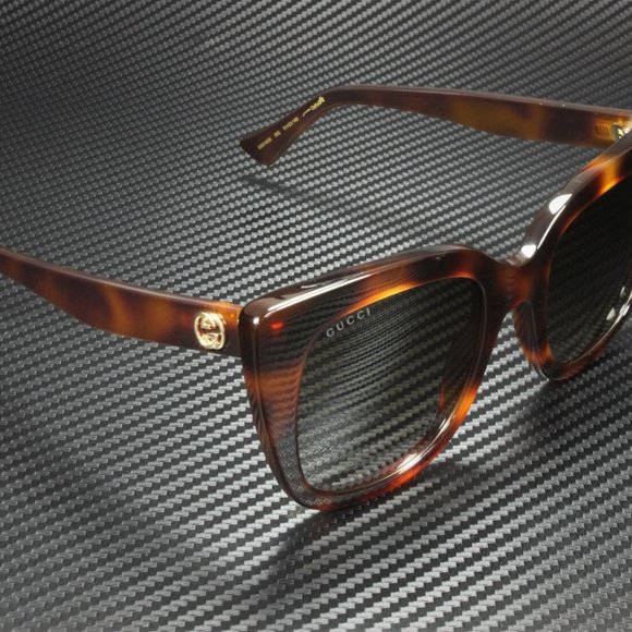 Gucci Brown Sunglasses w/ Gold Emblems!! w/ case! - Picture 2 of 4